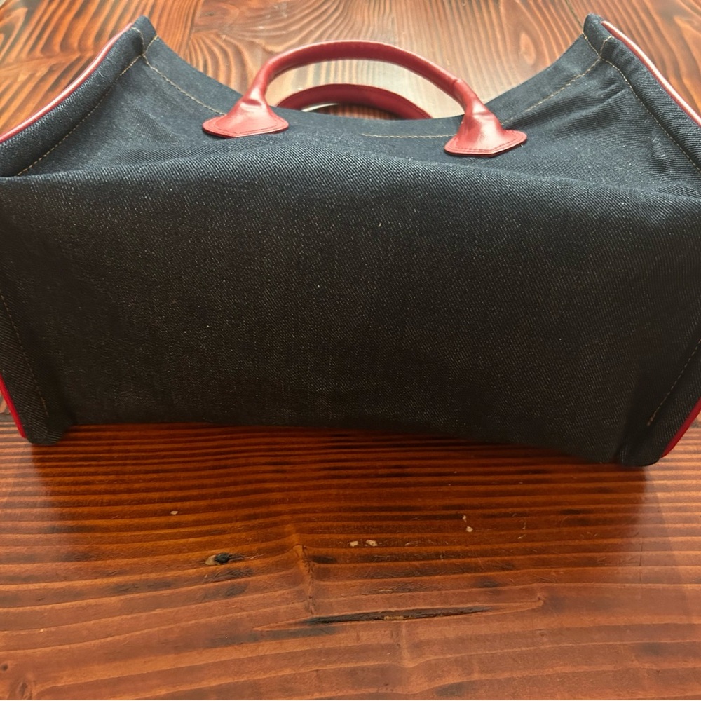 Parker Thatch pocketbook.